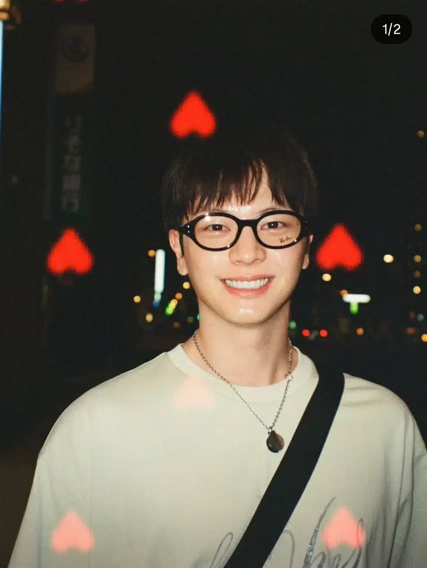 The heart filter photo that was uploaded on Sungjae's Instagram is so cute and innocent.