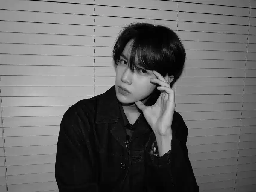Saya membuat foto itu hitam-putih, tetapi hasilnya terasa bagus.
