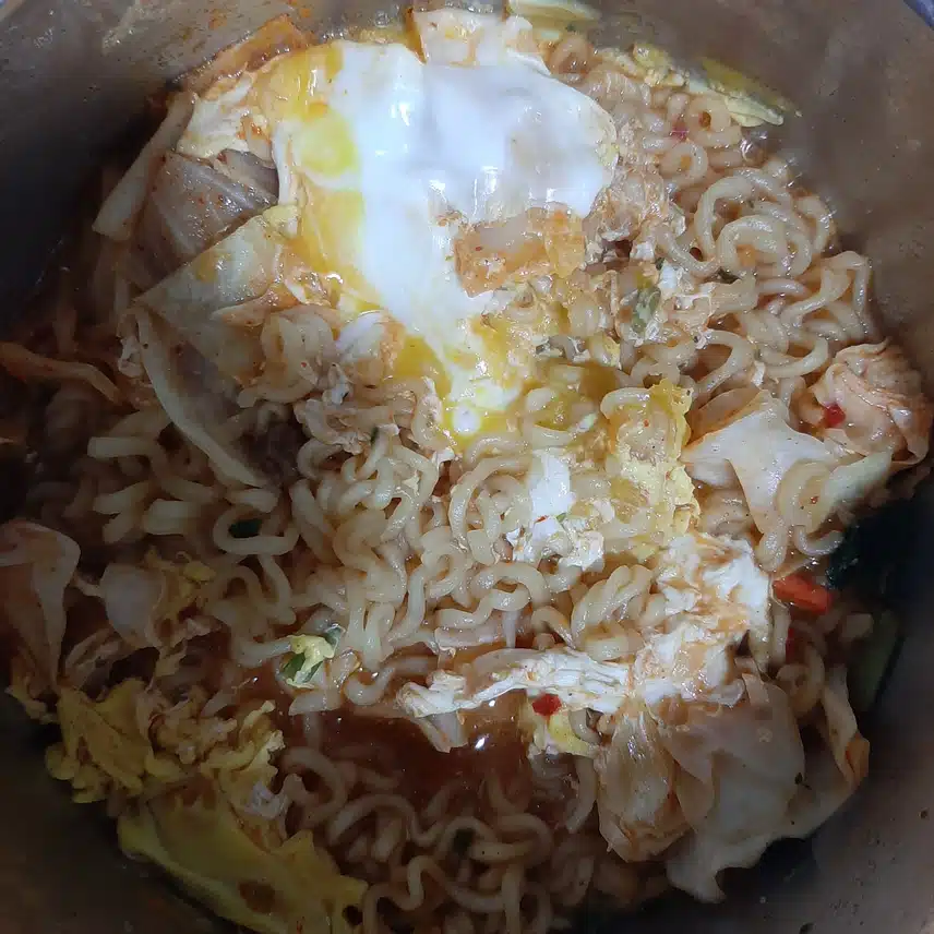 저녁은 라면 