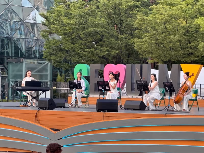 여름 풍경과 함께 문화가 흐르는 서울광장 추천합니다~