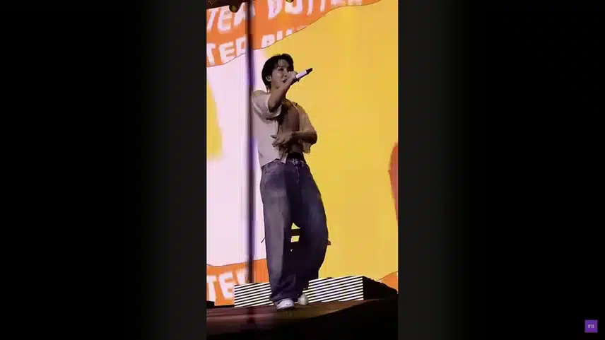 이정도면 제이홉 레전드 복근 인정이죠?ㅋㅋ