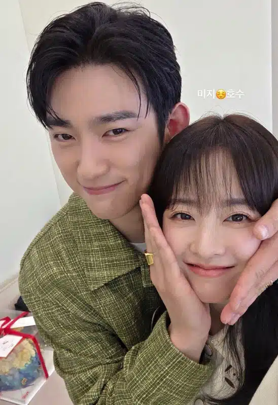박보영 박진영 인생네컷 열애설! 커플룩 백허그 팬 반응 화제인 이유