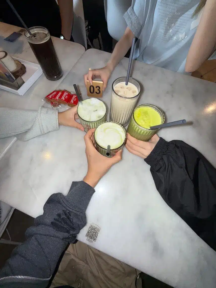 얼마나 맛잇엇으면 다시 친구들 데리구 온거야!