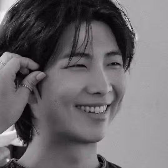 저는 방탄에서 RM을 가장 좋아해요