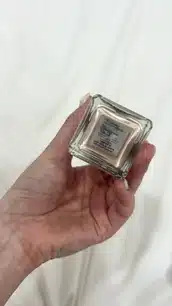 ⭐️워터밤에서도 거뜬한 완벽 베이스 조합 추천⭐️(어바웃톤 파운데이션 ,바닐라코  파우더, 다이소 태그 픽서)