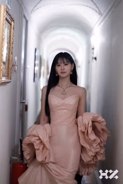 Kim Ji-won Bulgari Noblesse July issue photoshoot behind the scenes photosjpg