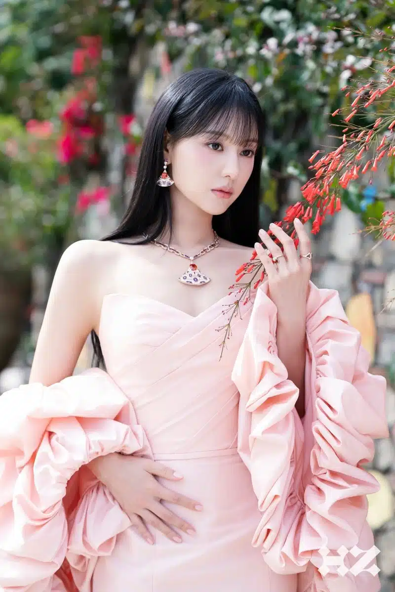 Kim Ji-won Bulgari Noblesse July issue photoshoot behind the scenes photosjpg
