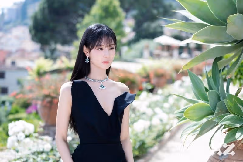 Kim Ji-won Bulgari Noblesse July issue photoshoot behind the scenes photosjpg
