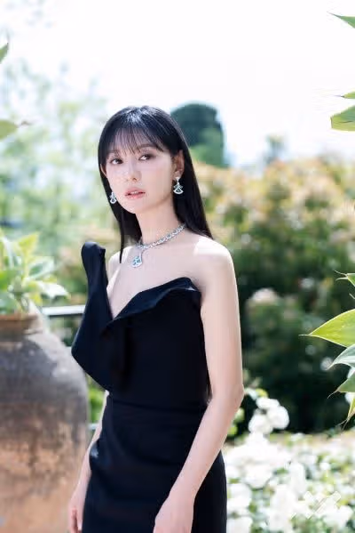 Kim Ji-won Bulgari Noblesse July issue photoshoot behind the scenes photosjpg