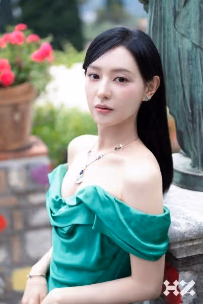 Kim Ji-won Bulgari Noblesse July issue photoshoot behind the scenes photosjpg
