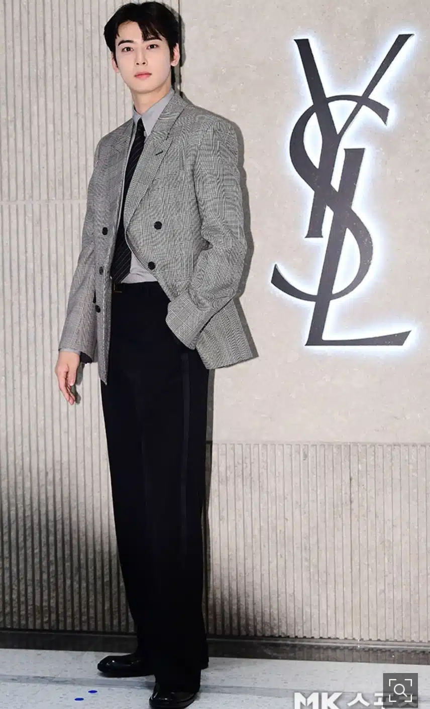 Ambiance masculine de la marque de luxe Yves Saint Laurent