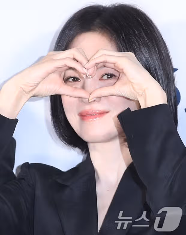 30년차 명배우 송혜교님의 '작품 40편' 분석