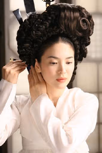 30년차 명배우 송혜교님의 '작품 40편' 분석