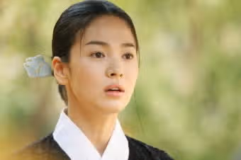 30년차 명배우 송혜교님의 '작품 40편' 분석