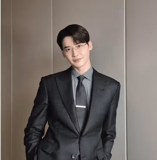 이종석 수트핏 완벽 소화