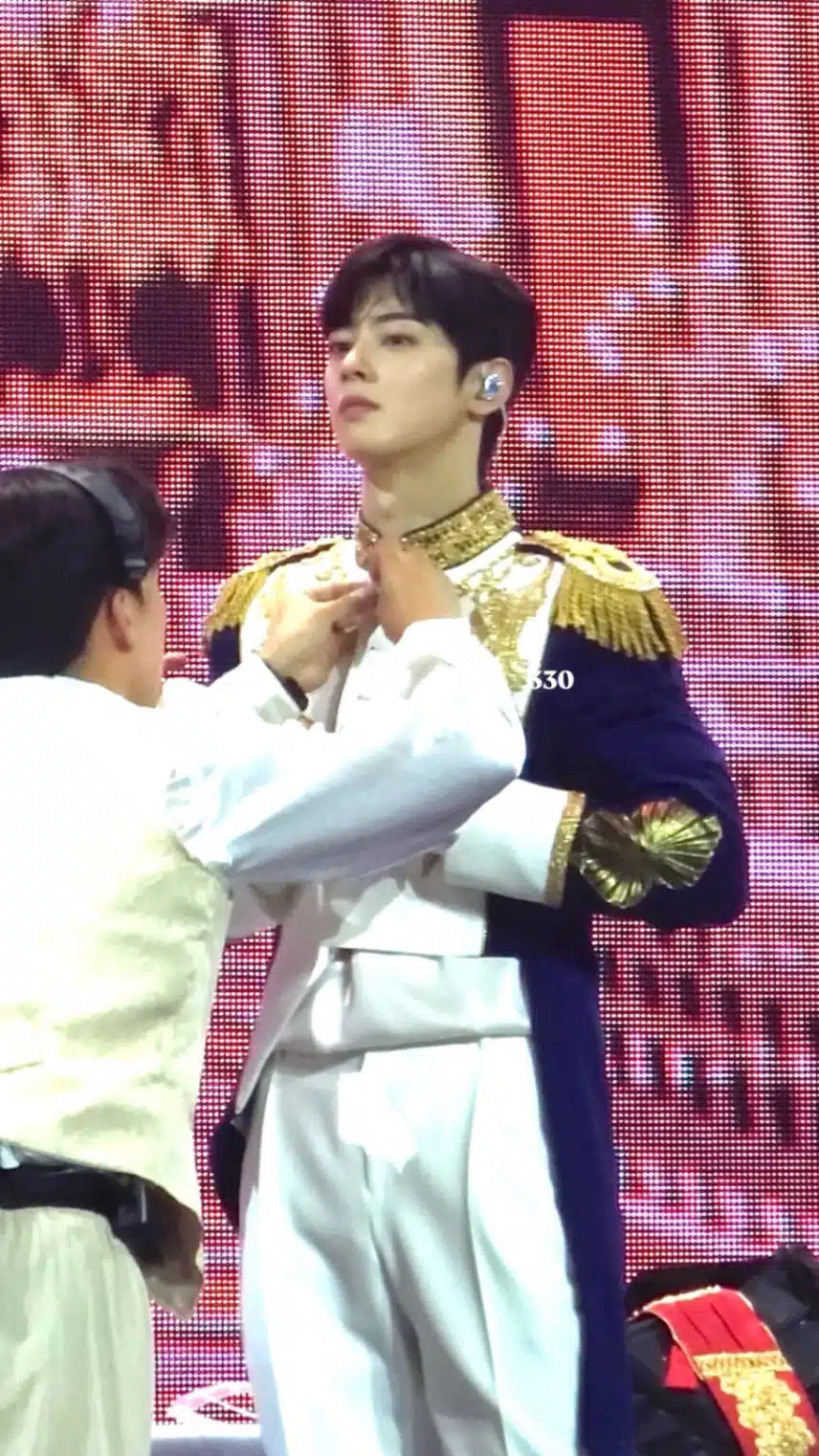 La beauté sculpturale de Cha Eun-woo qui brise la basse qualité