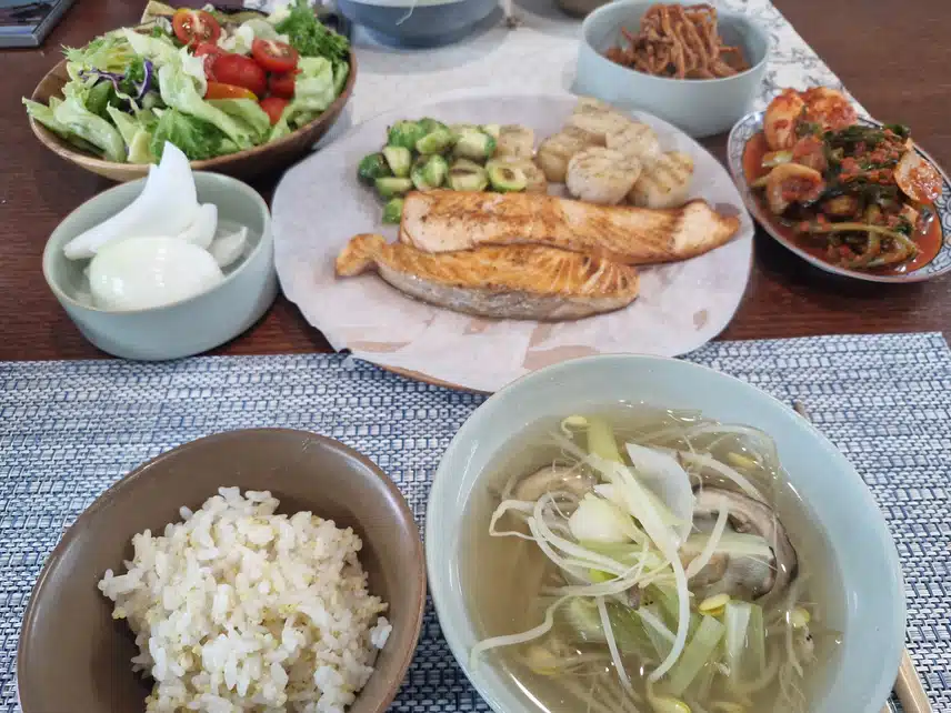 노릇한 연어 스테이크