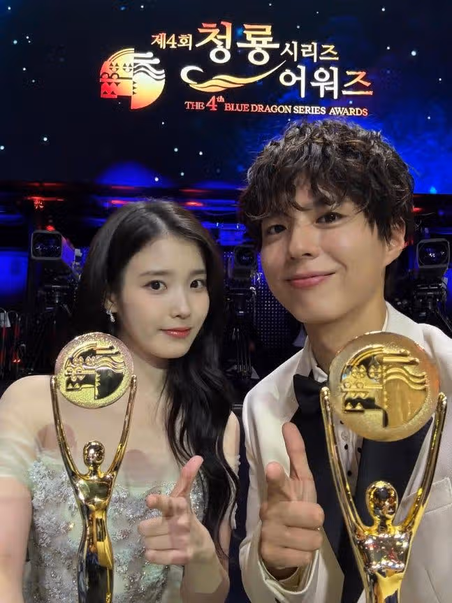 박보검님 청룡 인기상 수상을 너무 축하합니다