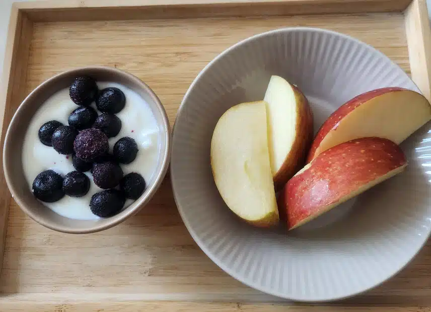 산책 전 간단히🍎🫐