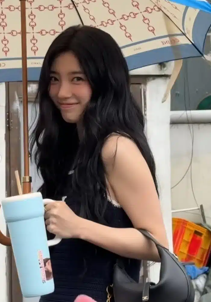 Suzy posted a photo on her Instagram two days ago