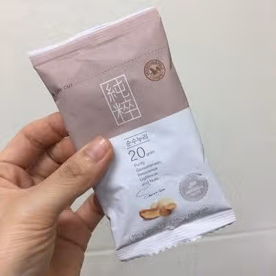 순수 누리 견과류