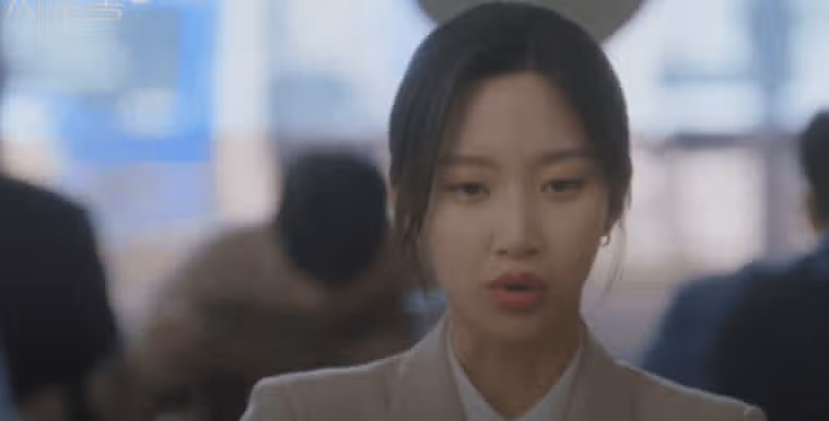 각자의 비밀을 털어놓는 다섯 변호사들
