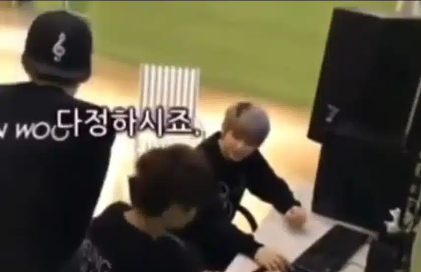 The story of Woozi-Seungkwan's affection that was released after 14 years (+long KakaoTalk story)