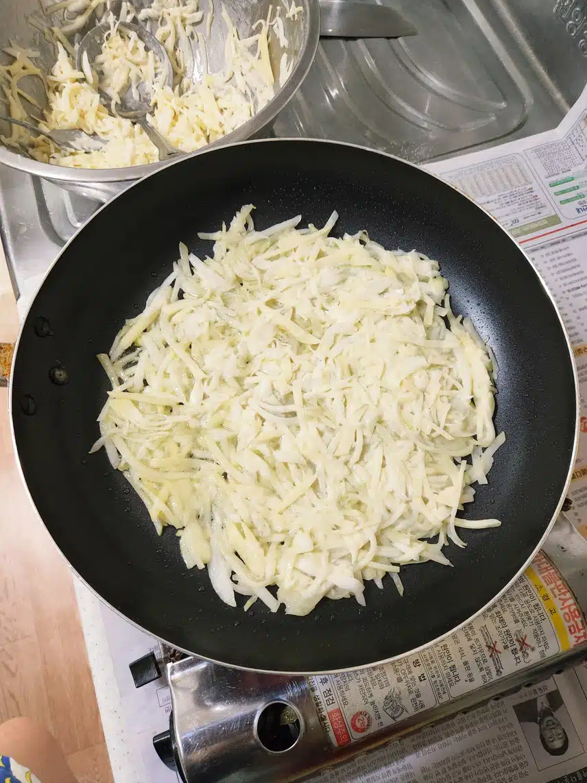 부침개에 진심이신 우리 어머니🤭