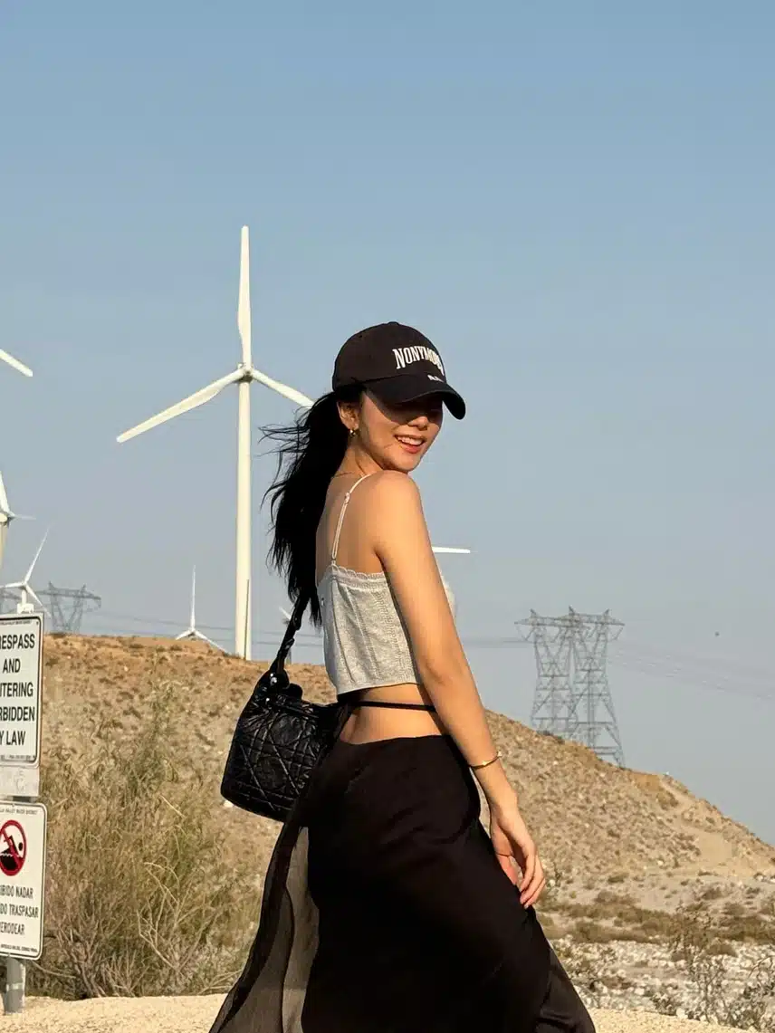 Even in the desert, Blackpink Jisoo's Instagram is up!