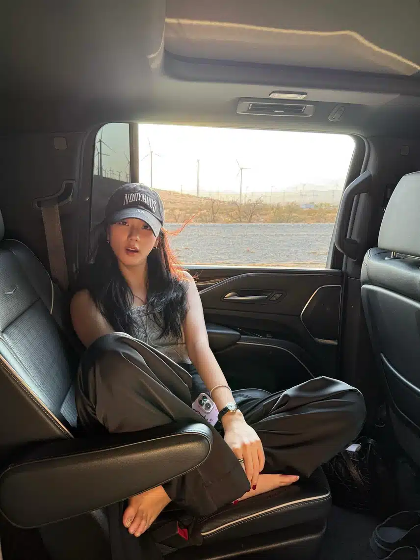Even in the desert, Blackpink Jisoo's Instagram is up!