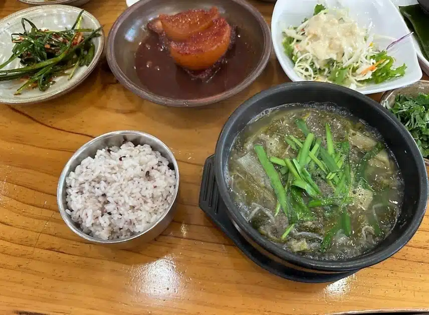 몸보신으로 좋은 흥보추어탕 맛나요