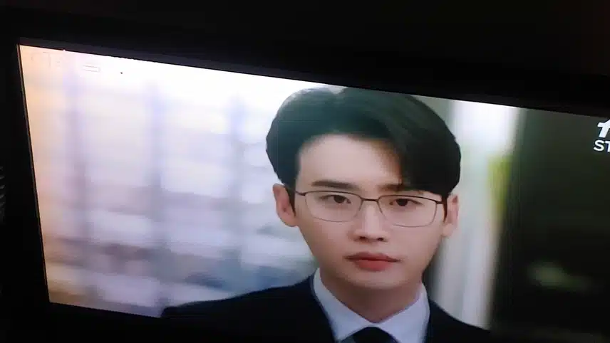  역시 재밌는 드라마는 연기 구멍이 없네요