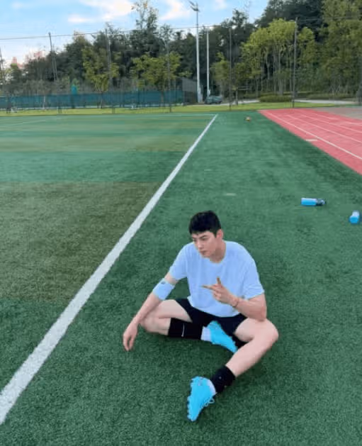 차은우, 입대 앞둔 근황…머리 자르고