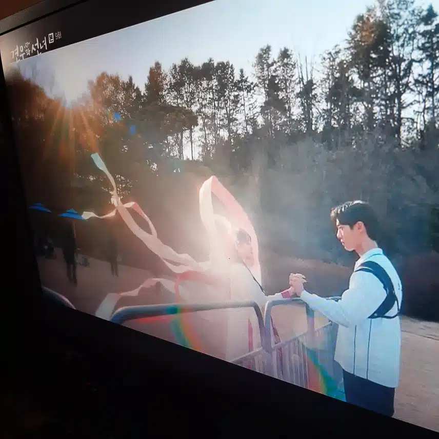 내 눈에 귀신이 보인다면,  무당이 이렇게 아름다운 모습이라면,