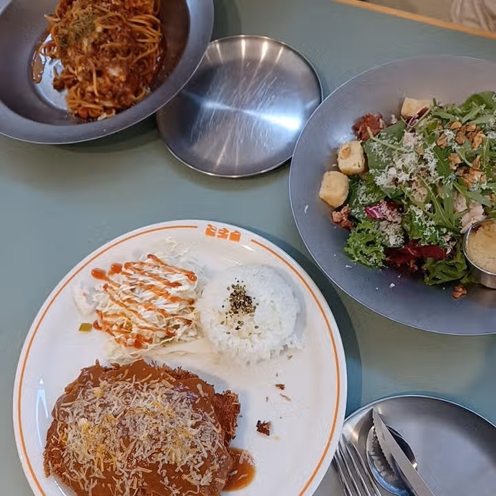 치즈돈까스🧀 먹었어요~