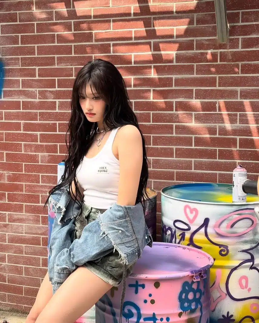 The youngest member of Ive, Lee Seo, full of hipness, uploaded an Instagram post!