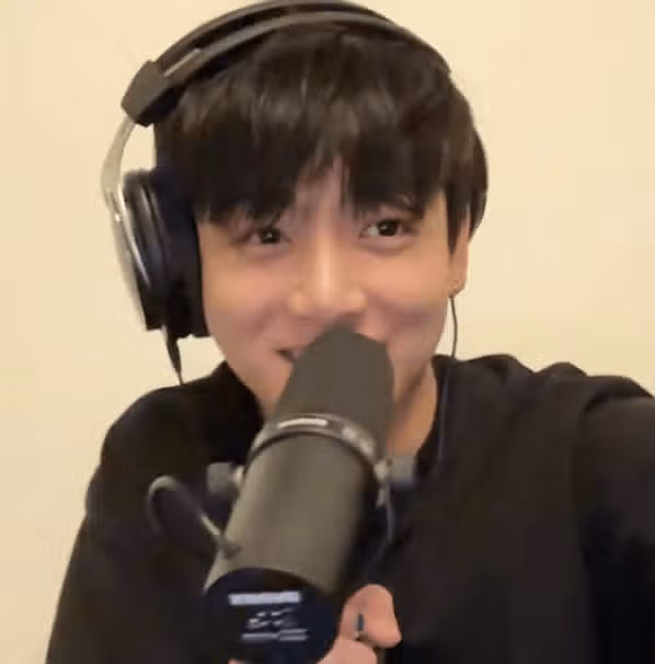 La dolce voce e il fascino adorabile di Jungkook sono i migliori.