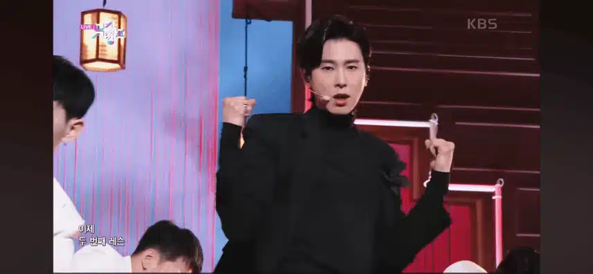 La scène de remerciement de Yunho devient à nouveau chaude~