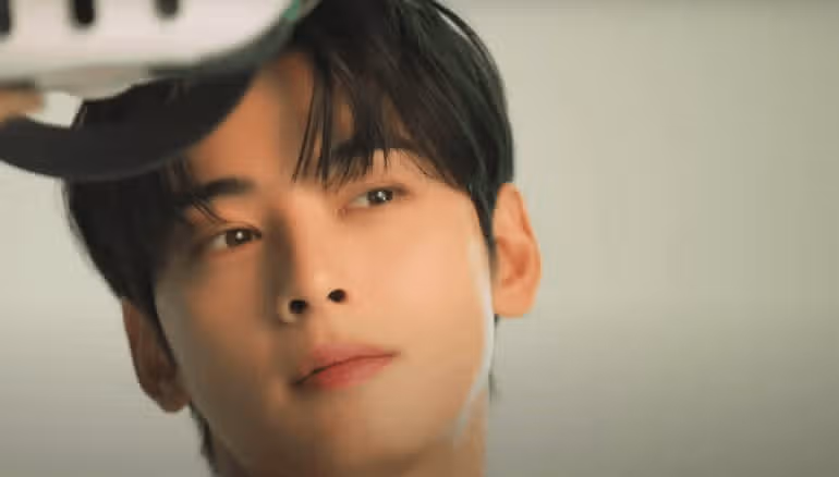 Cha Eun-woo VR Concert with explosive visuals from behind the scenes