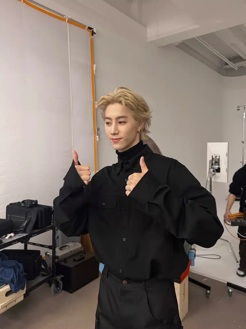 무슨 촬영일까요?? 마크 인별 업뎃 💚
