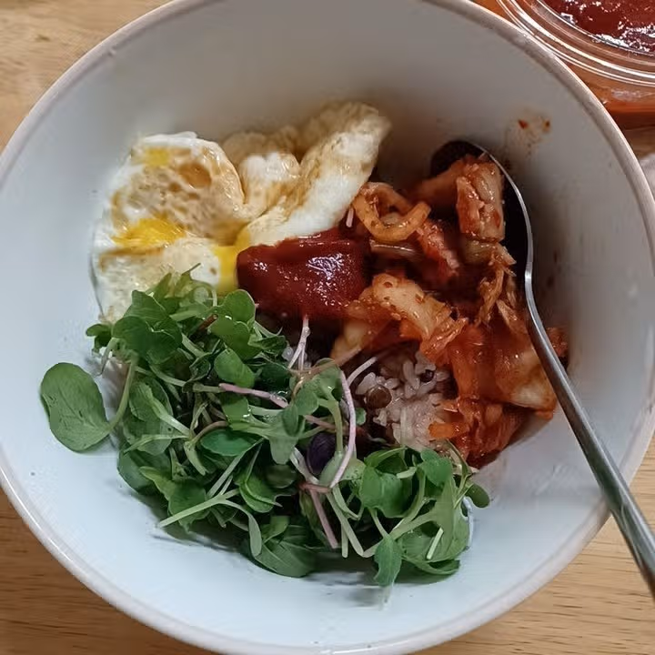 새싹비빔밥 🌱  먹어요