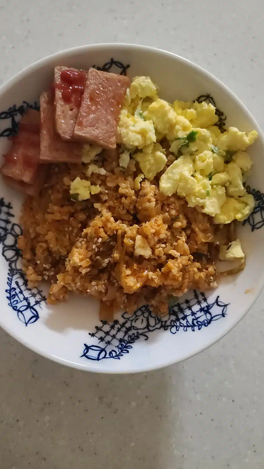 두부+야채로 만든 김치볶음밥
