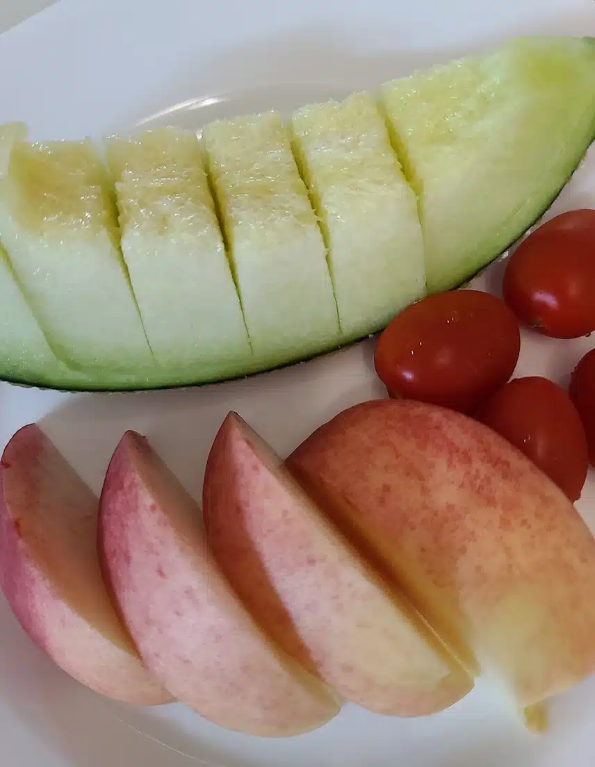달달한 후식 과일🍑🍈🍅