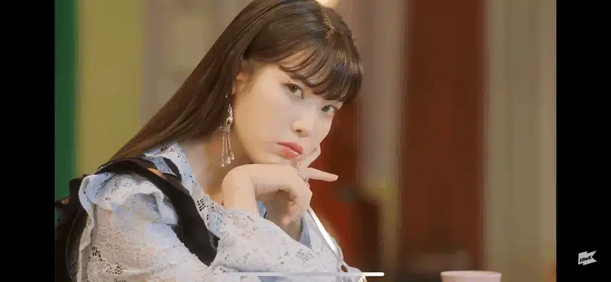 아이유님의 매력포인트는 역시 다재다능인거같아여