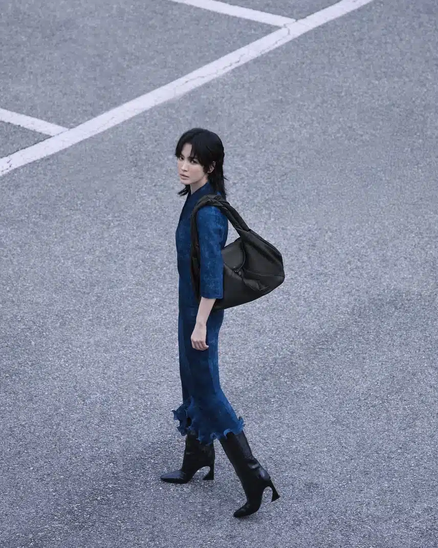 秀智在宋慧喬的Instagram上留下了兩個字的評論
