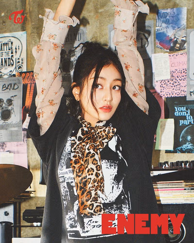 Japanese regular 6th album 『ENEMY』 concept photo B