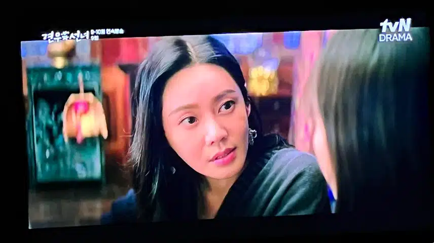 셋은 어떻게 얽혀서 이렇게 서로를 못잡아 먹을까요