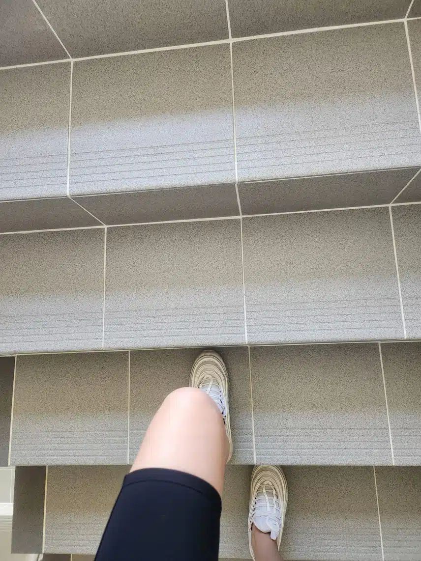 하체 강화 계단오르기로