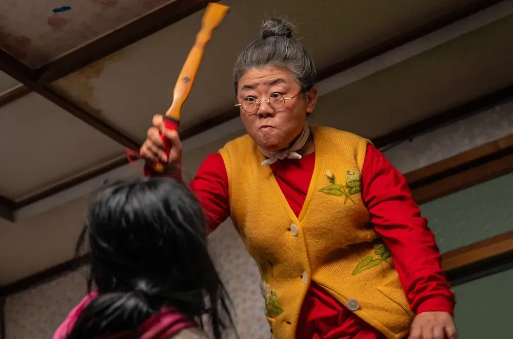 좀비딸 웹툰 결말 해석! 영화 개봉일 줄거리 ott 관람 포인트까지 총정리