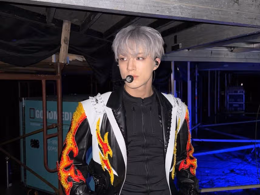 NCT Jeno's Instagram photo that looks good with silver hair